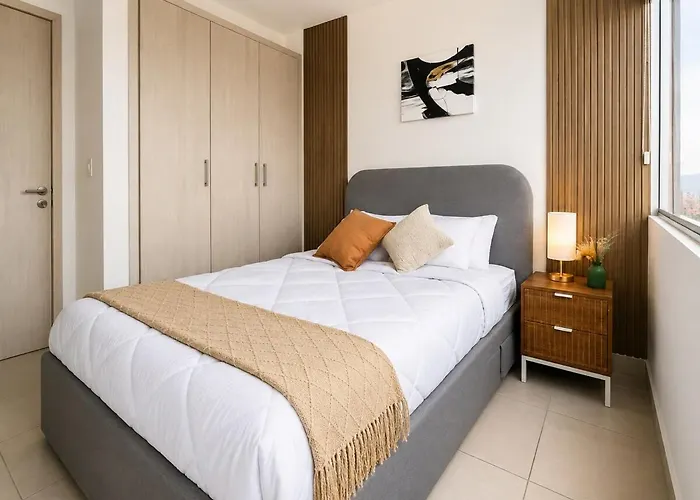 Сasa de vacaciones Executive With Forest Views Near Polanco